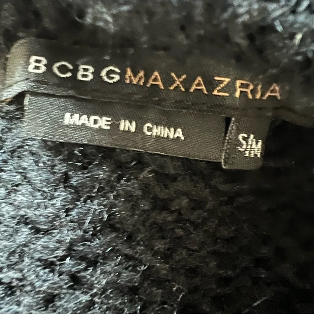 BCBGMaxazria oversized solid black wool blend v neck sweater 483_6